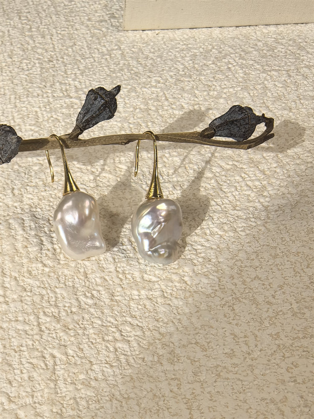Baroque Pearl Hoop Earrings — photo 6