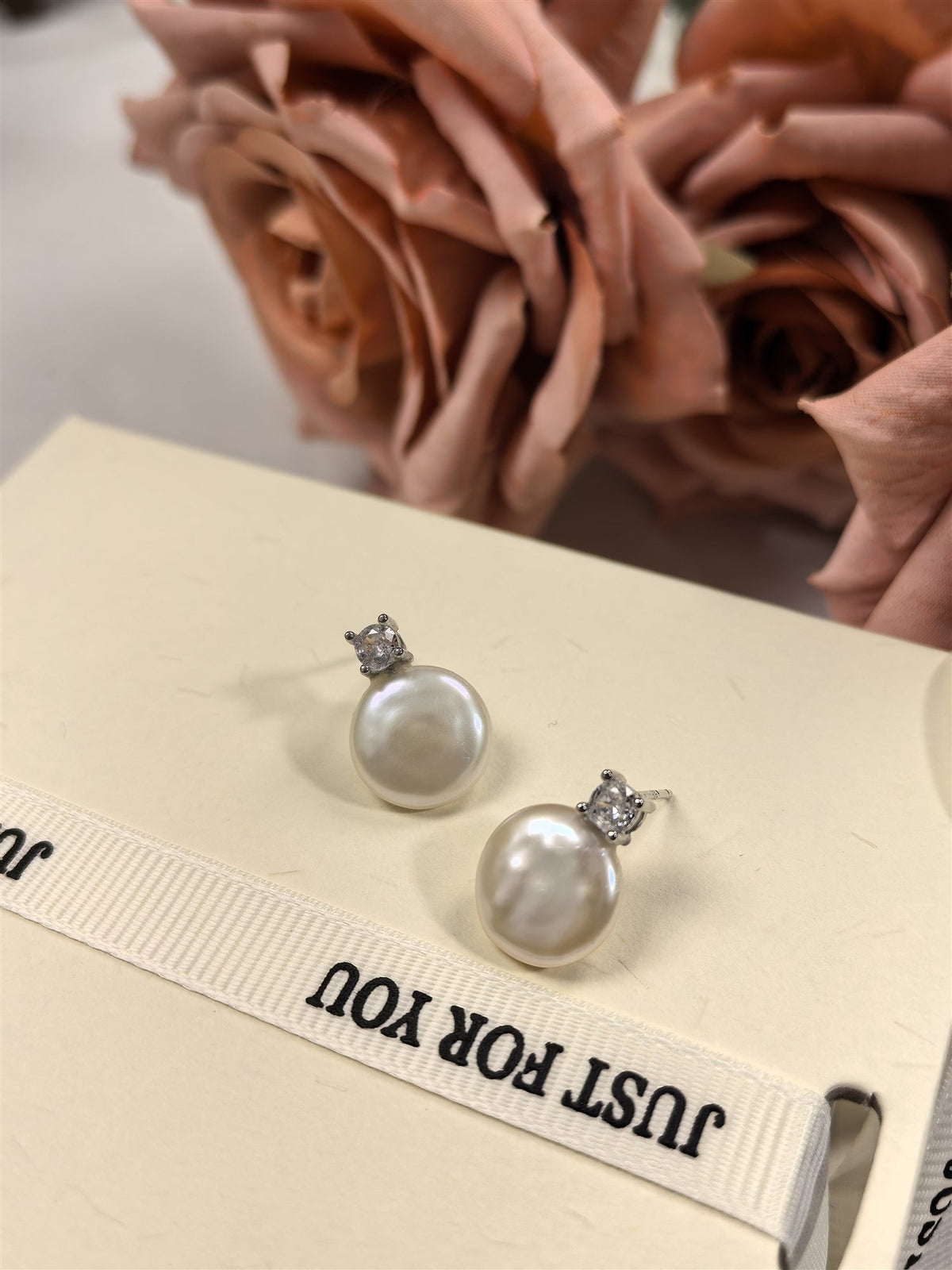 Baroque Pearl Hoop Earrings — photo 9